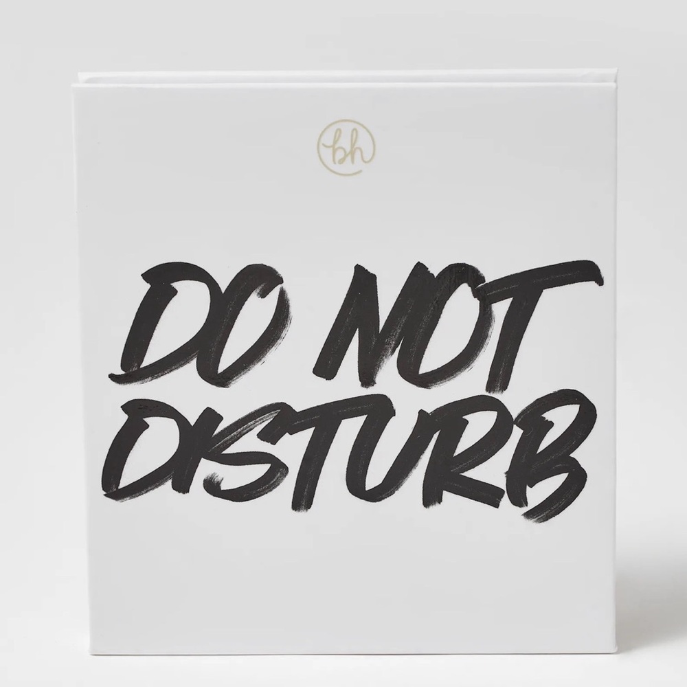 BH DO NOT DISTURB EYESHADOW PALETTE NEW 9 SHADES